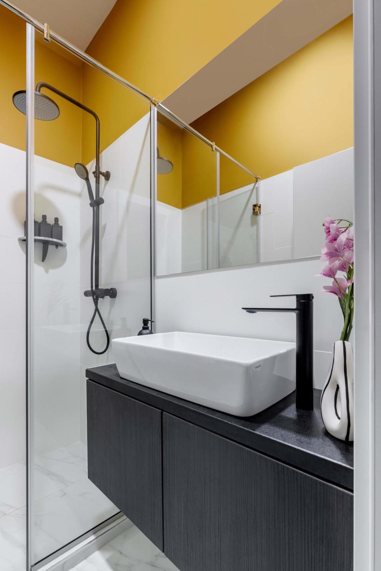 Gorgeous & Bright 2br - Steps From Old Town * 布加勒斯特