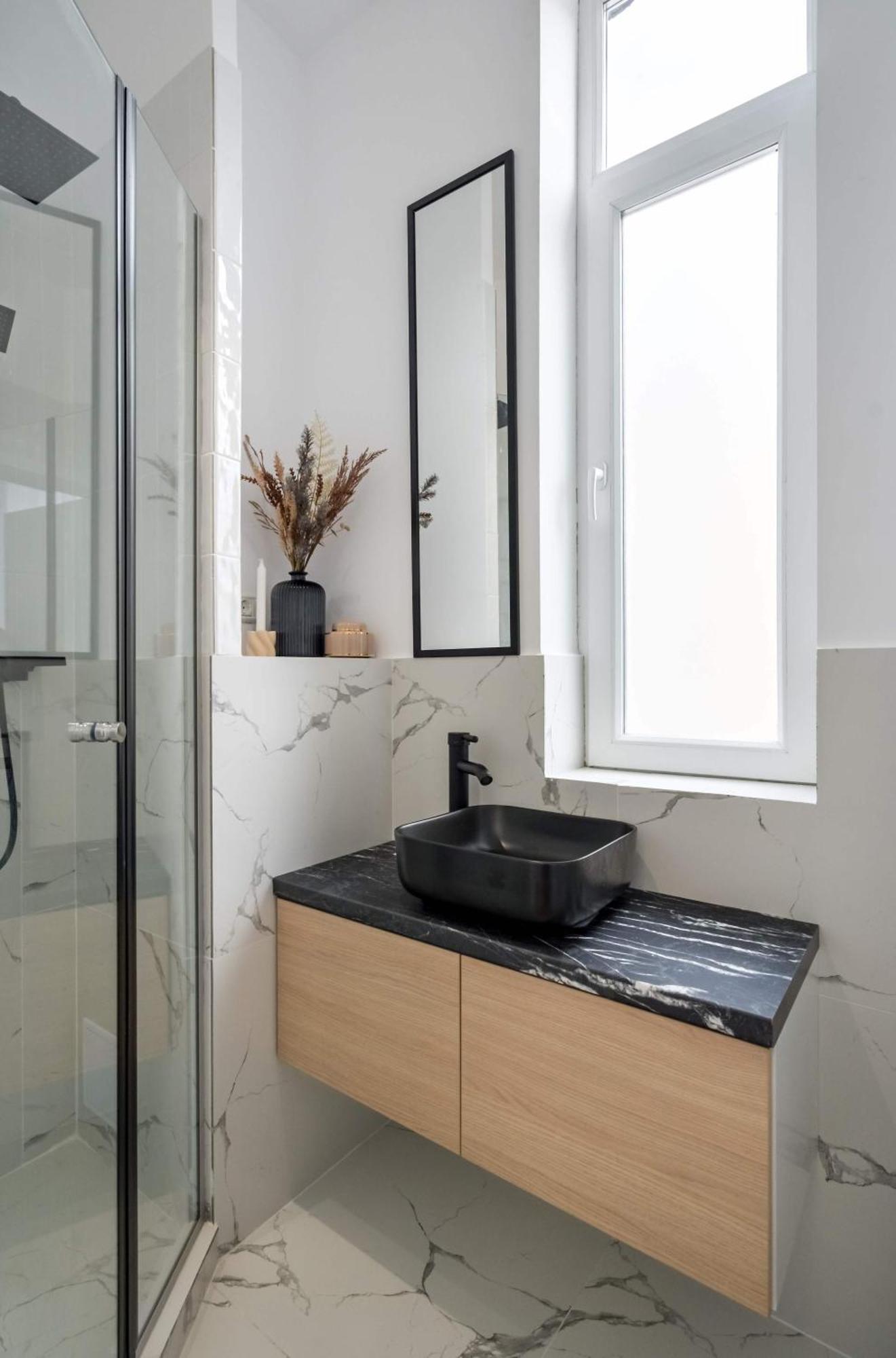 Gorgeous & Bright 2br - Steps From Old Town *